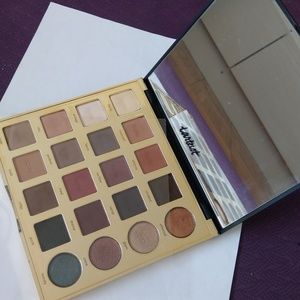 tarteist™ PRO Amazonian clay palette